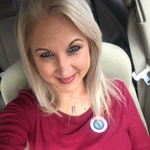 Meet your Posher, Racquel